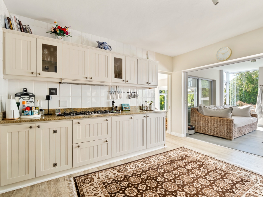 7 Bedroom Property for Sale in Belvidere Estate Western Cape
